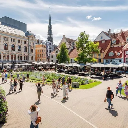 Sunny Apartment In Old Riga Exterior photo